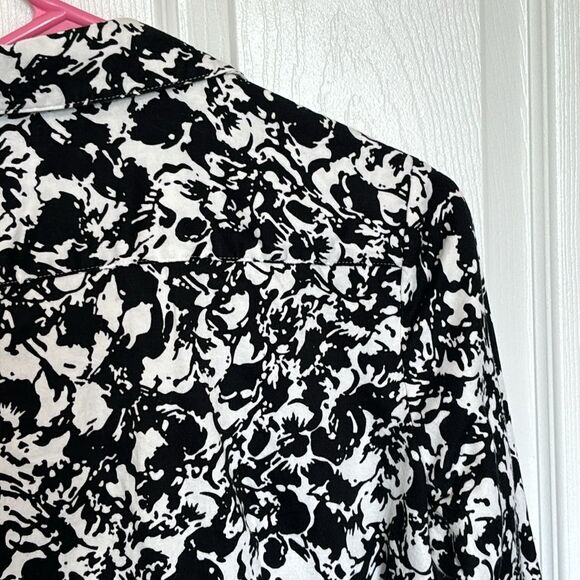 212 collection Women’s Black White Print 3/4 Sleeve Stretch Button Down Blouse L - Picture 8 of 16